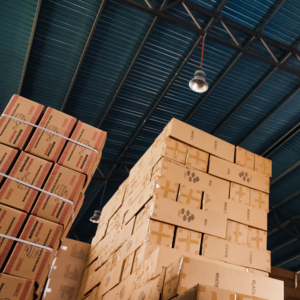 LTL (Less-than-Truckload) is ideal for shipments between 150–10,000 lbs that don’t require a full truckload. It’s cost-effective and widely used for domestic deliveries within the U.S.