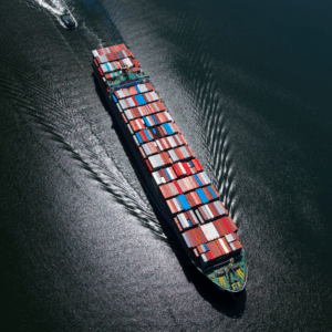 International logistics has evolved significantly. Globalization, digital commerce, and the increasing demand for operational agility have transformed the management of supply chains.