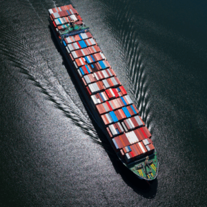 Digital transformation is no longer a luxury in freight forwarding; it is a strategic necessity. The most effective tools for supply chain optimization combine machine learning, predictive routing, automation, and global connectivity.